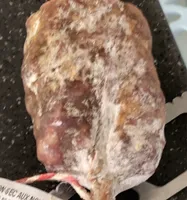 Saucisson sec au noisettes