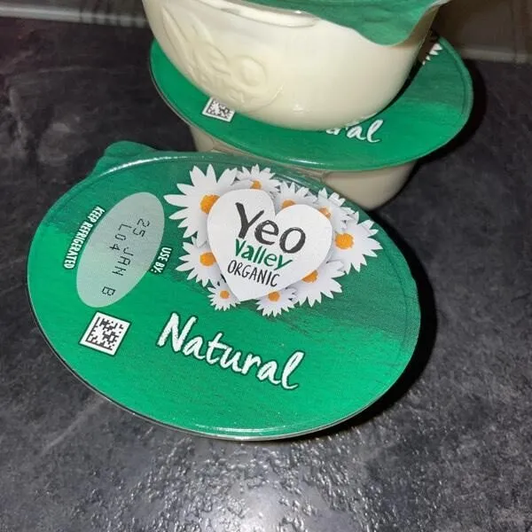 Natural yoghurt