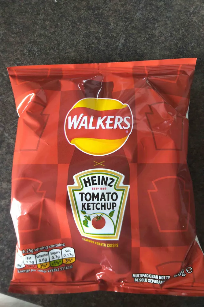 serving contains: Saturates Sugars Salt 0.6g 0.7g