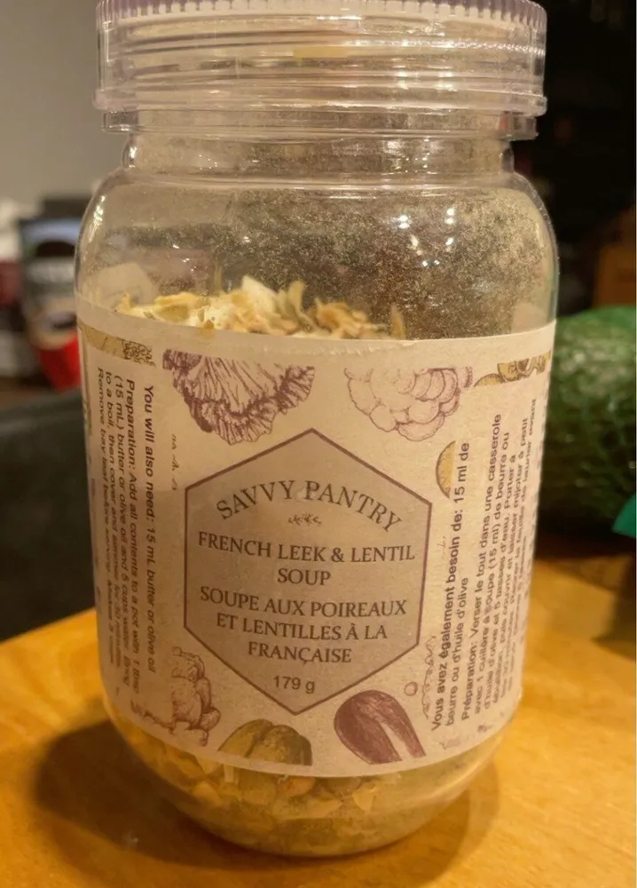 Soupe aux poireaux et lentilles à la française