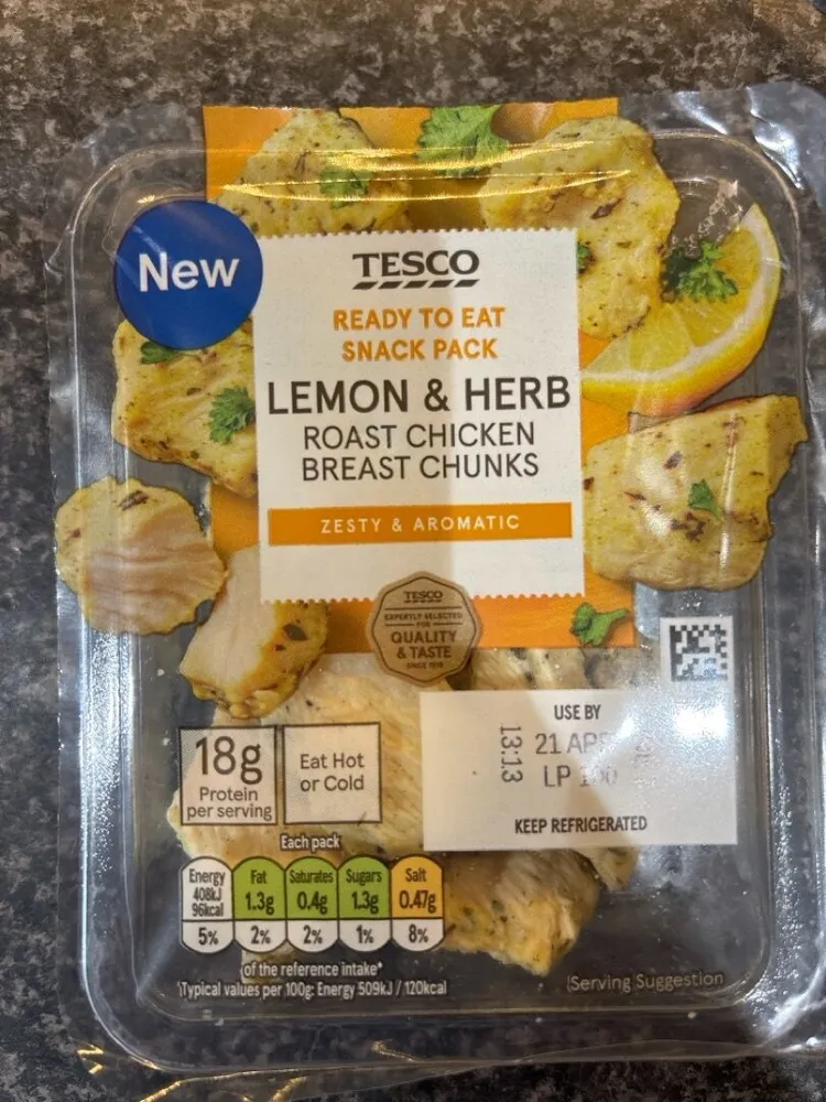 Roasted chicken breast chunks in a lemon flavour, garlic and herb marinade