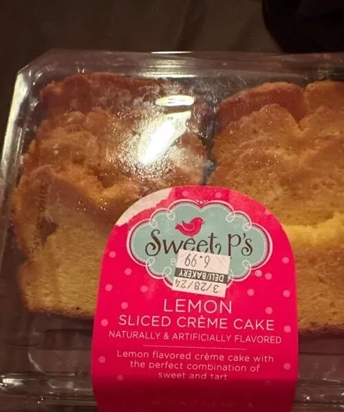 Lemon Sliced Crème Cake