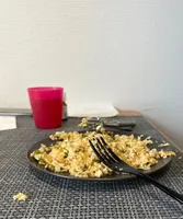 Bowl printanier au poulet, asperges et feta