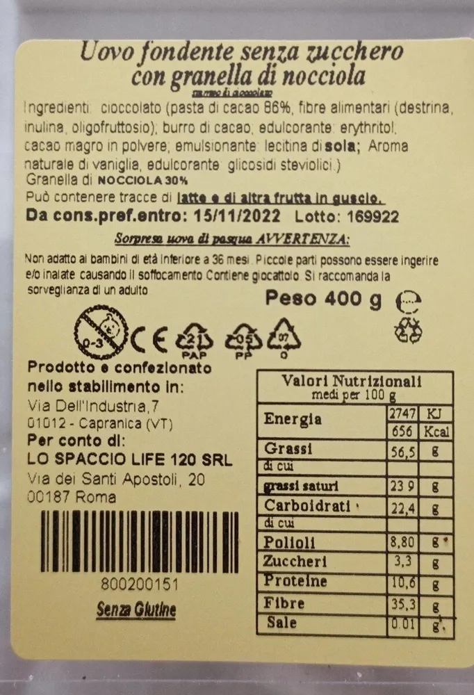 Uovo fondente senza zucchero con granella di nocciola