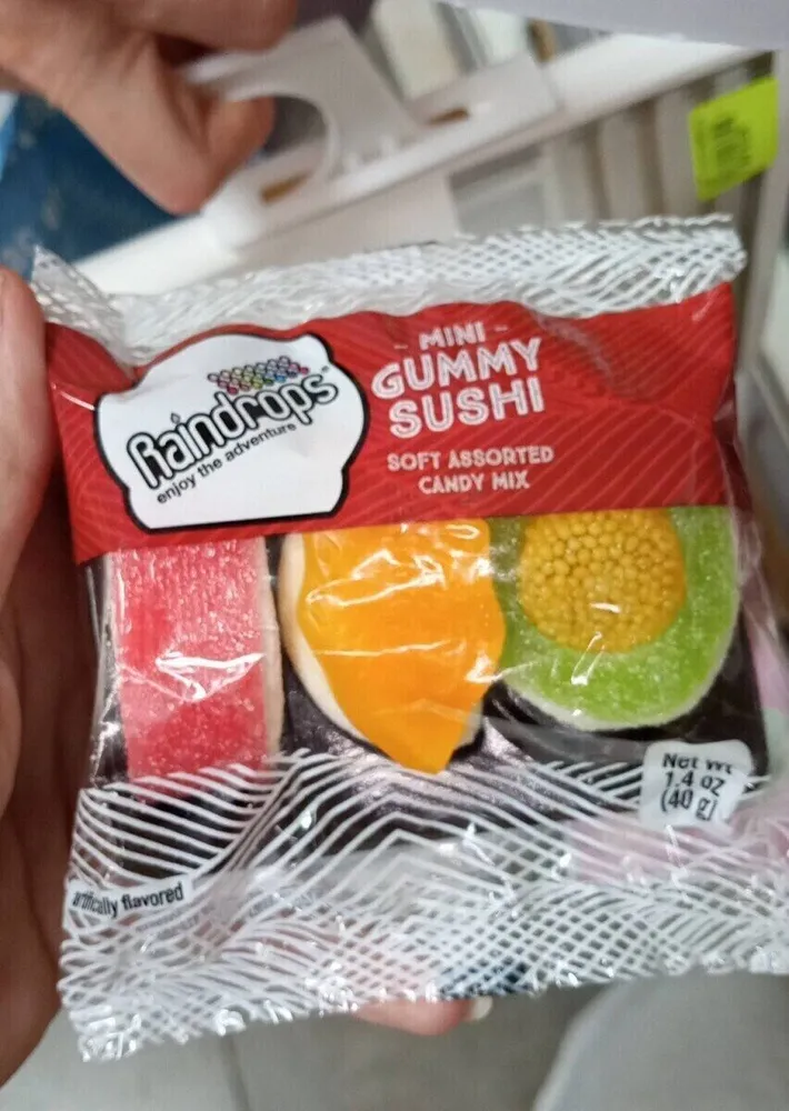 Mini gummy sushi