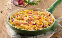 Zwiebel-Sahne-Hähnchenpfanne