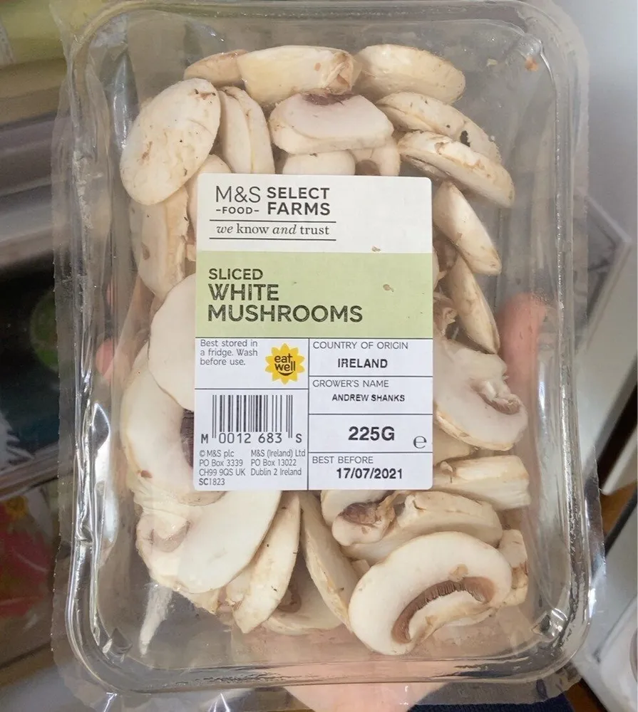 sliced white mushrooms