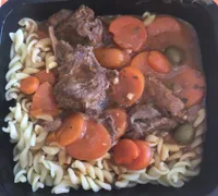 Sauté de boeuf Bourguignon, torsades, carottes