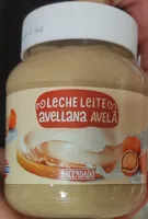 Crema de leche y avellanas