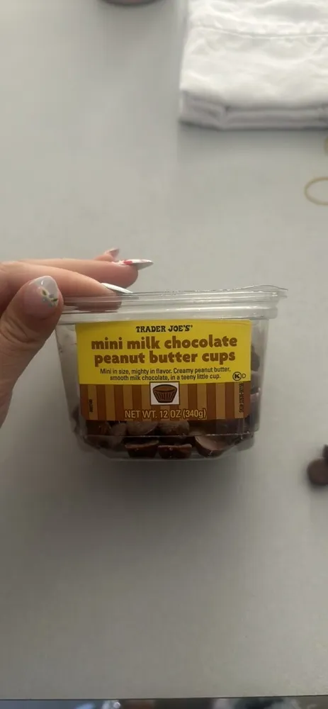 Mini milk chocolate peanut butter cups