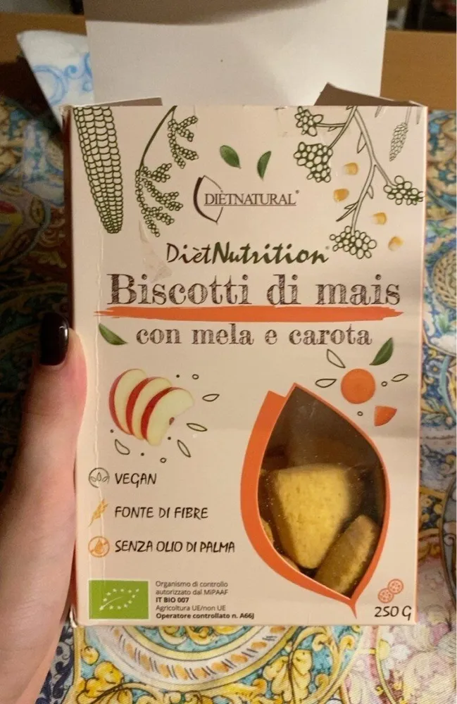 Biscotri msis con mela e carota