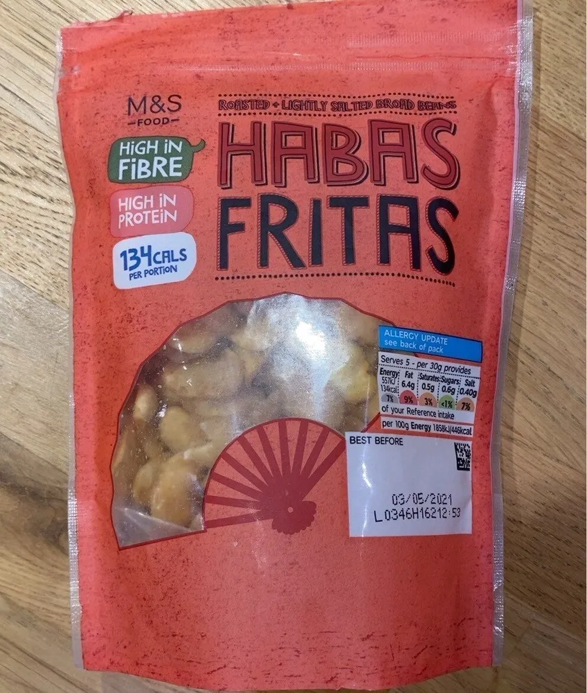 Lightly salted habas fritas