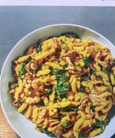 Spätzle Pfanne mit babyspinat