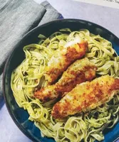 Hähnchenfilet mit pestonudeln