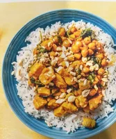 Cremiges Hähnchencurry mit Kichererbsen