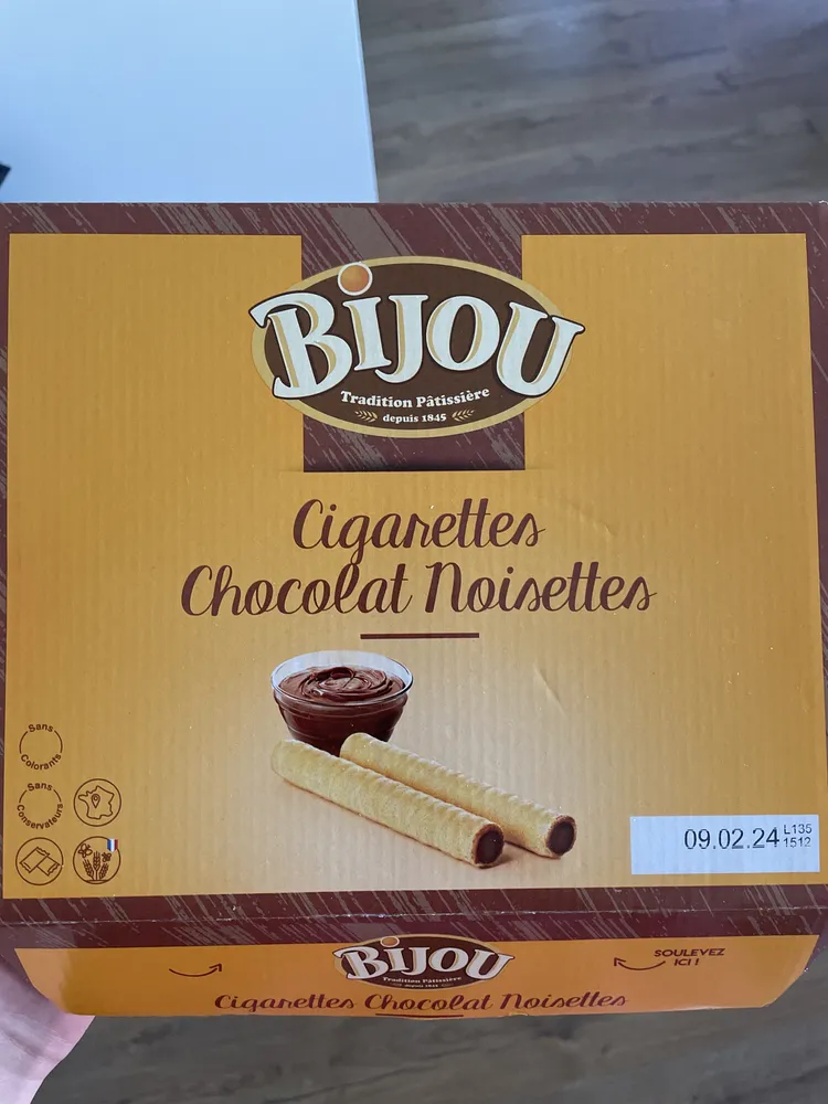 Cigarettes Chocolat Noisettes
