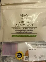 Natural almonds