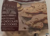 Chocolate chips cookies ready to bake