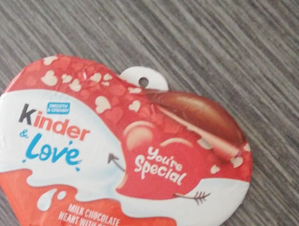 Kinder love