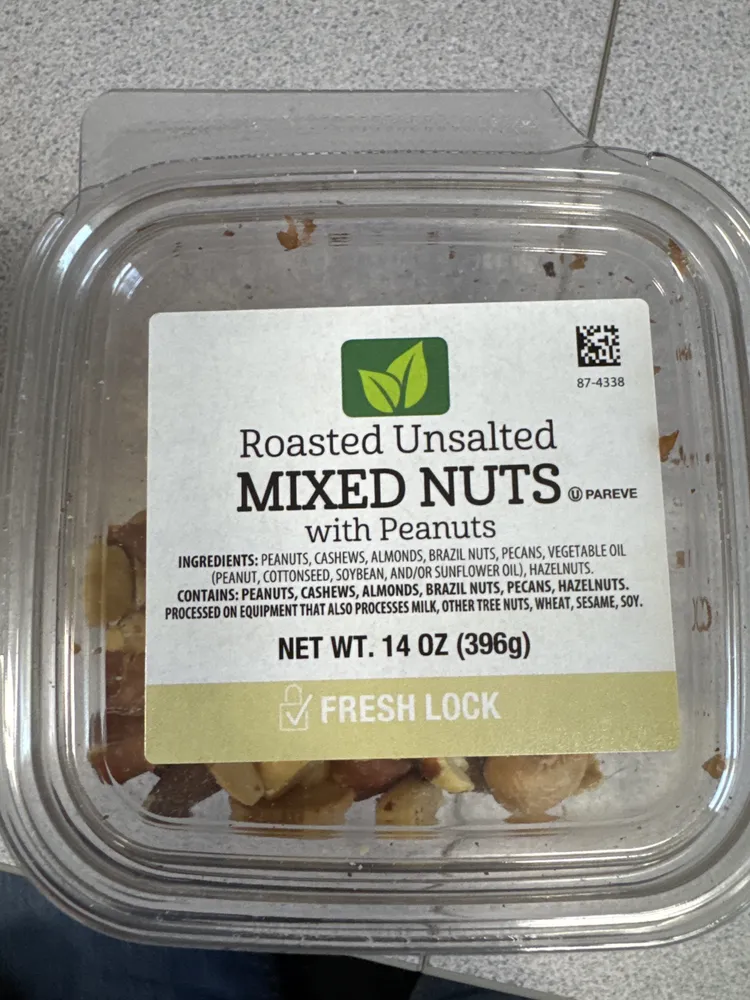 Roasted unsalted deluxe mixed nuts with peanuts