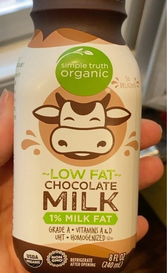 Low fat chocolate milk
