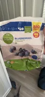 FRESHLY FROZEN BLUEBERRIES