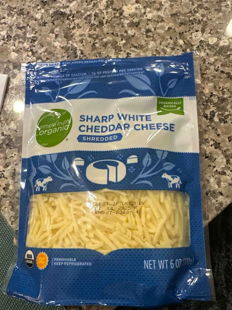 SHARP WHITE CHEDDAR SHREDDED CHEESE