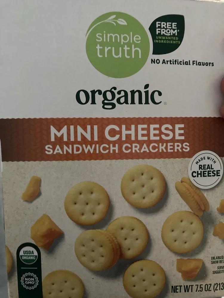 MINI CHEESE SANDWICH CRACKERS