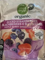 Sliced Strawberries, Blackberries & Blueberries Triple Berry Smoothie Blend