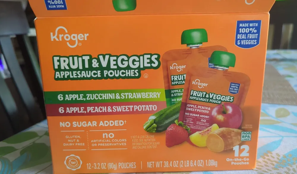 Fruit & veggies Applesauce Pouches