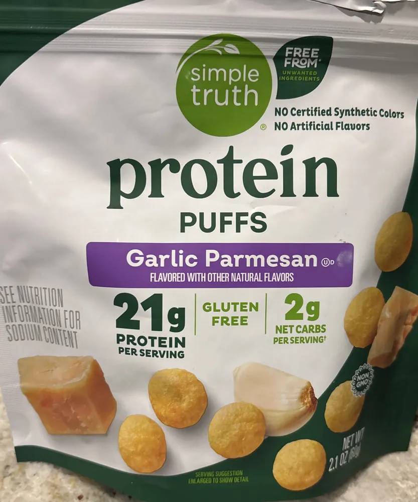 protein PUFFS Garlic Parmesan
