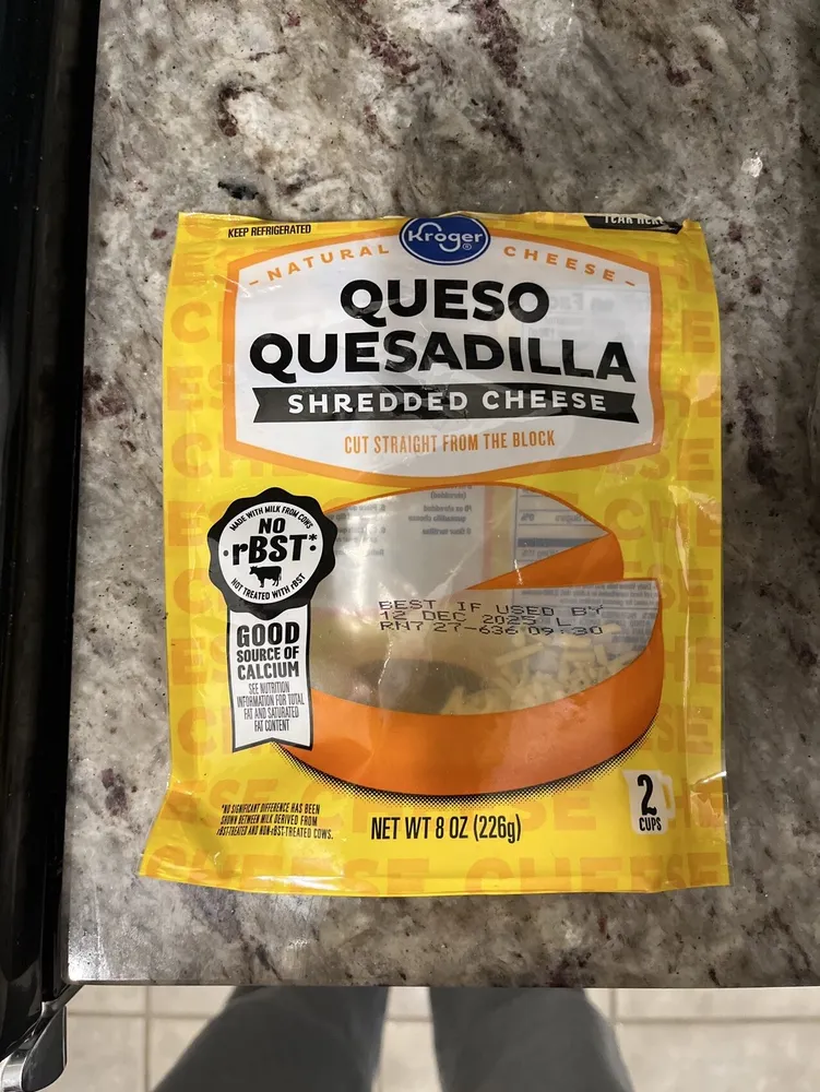 Queso Quesadilla Shredded Cheese