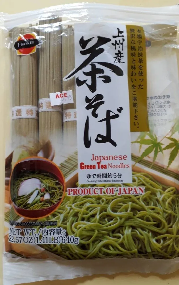 Japanese green tes noodles