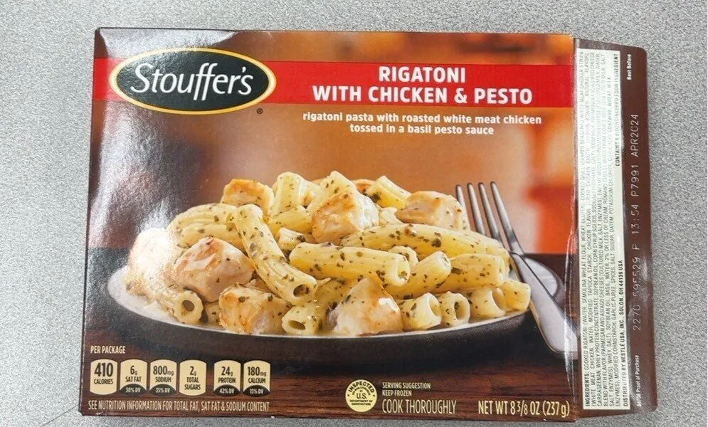 CHICKEN PESTO RIGATONI