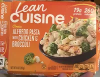 Classic Alfredo Pasta with Chicken & Broccoli
