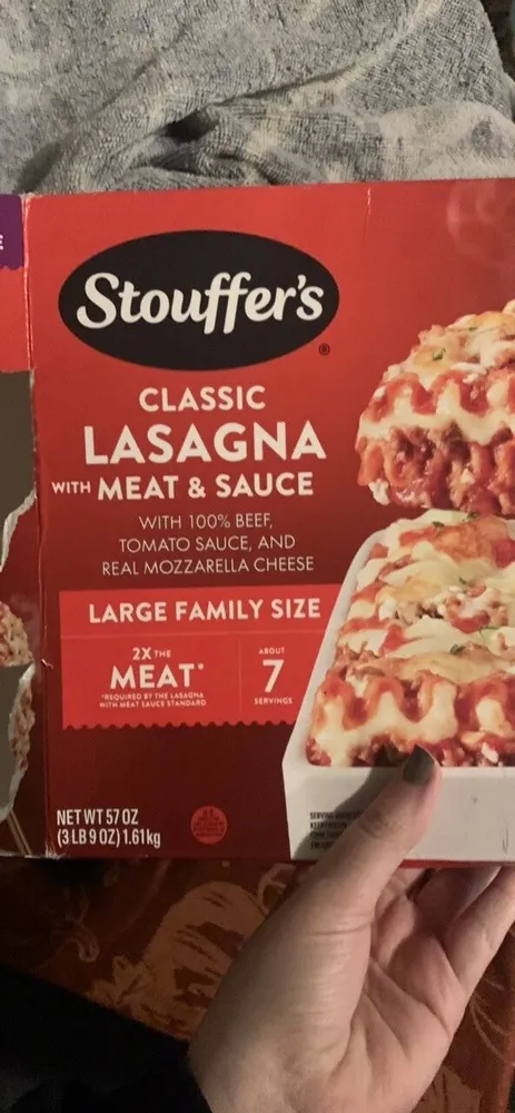 Classic Lasagna with Meat & Sauce