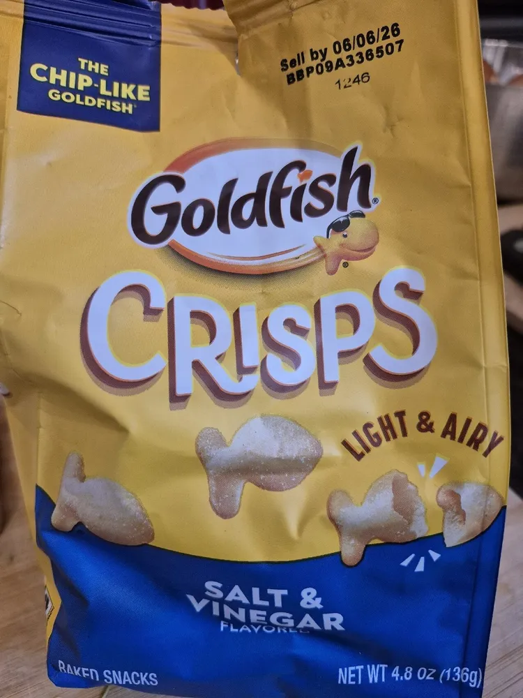 Goldfish Crisps Salt & Vinegar Flavored Baked Snacks