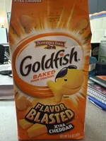 Flavor Blasted Xtra Cheddar Baked SNACK CRACKERS