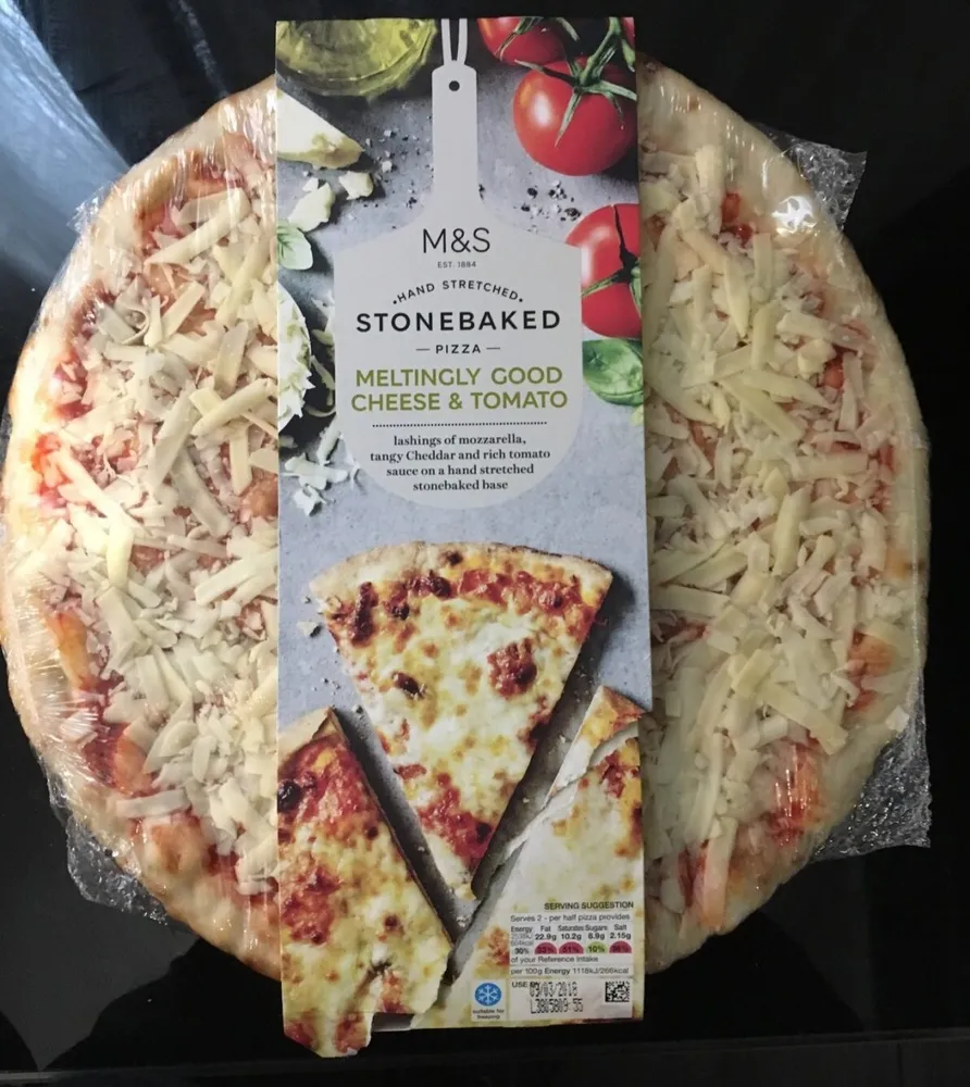 Stonebaked pizza - Meltingly good cheese & tomato