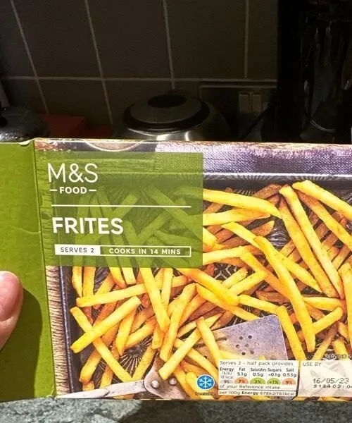 M&S <-FOOD- FRITES British potatoes in a lightly s