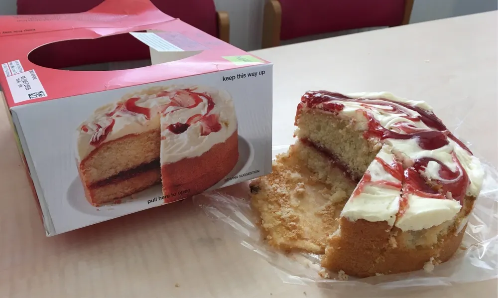 Strawberry & cornish clotted cream cake