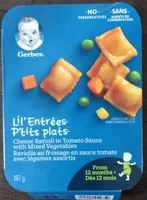Raviolis au fromage en sauce tomate avec légumes assortis