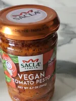 Vegan tomato pesto
