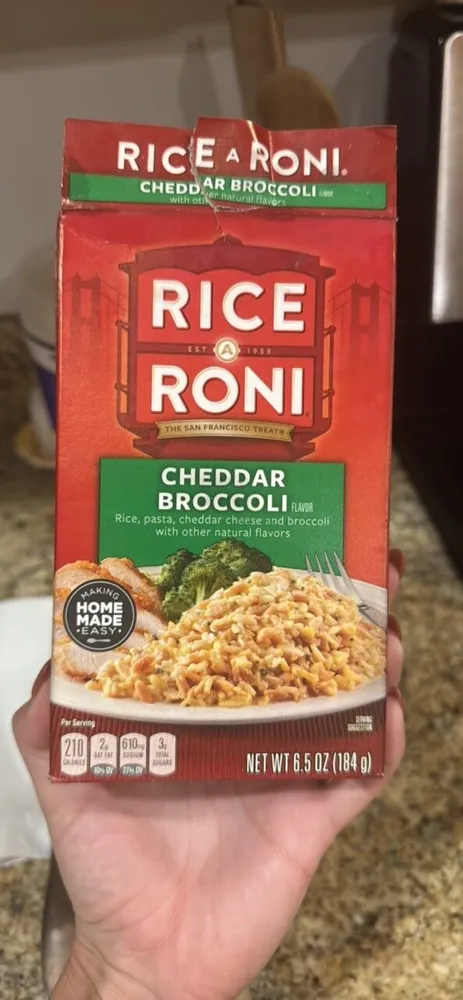 CHEDDAR BROCCOLI flavor Rice, pasta, cheddar cheese and broccoli with other natural flavors