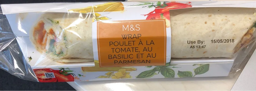 Wrap poulet à la tomate, au basilic et parmesan