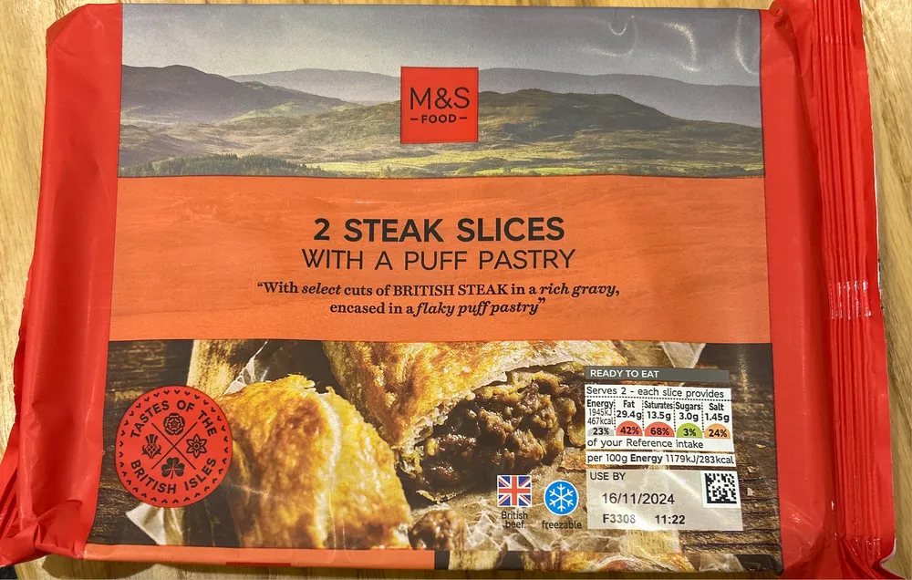 steak slices with a puff pastry