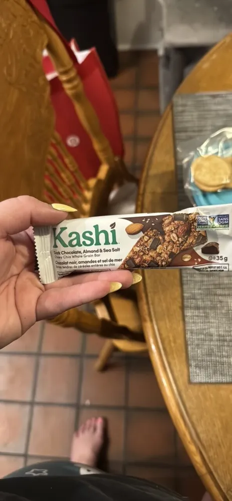 Dark Chocolate, Almond & Sea Salt Chewy Chia Whole Grain Bars