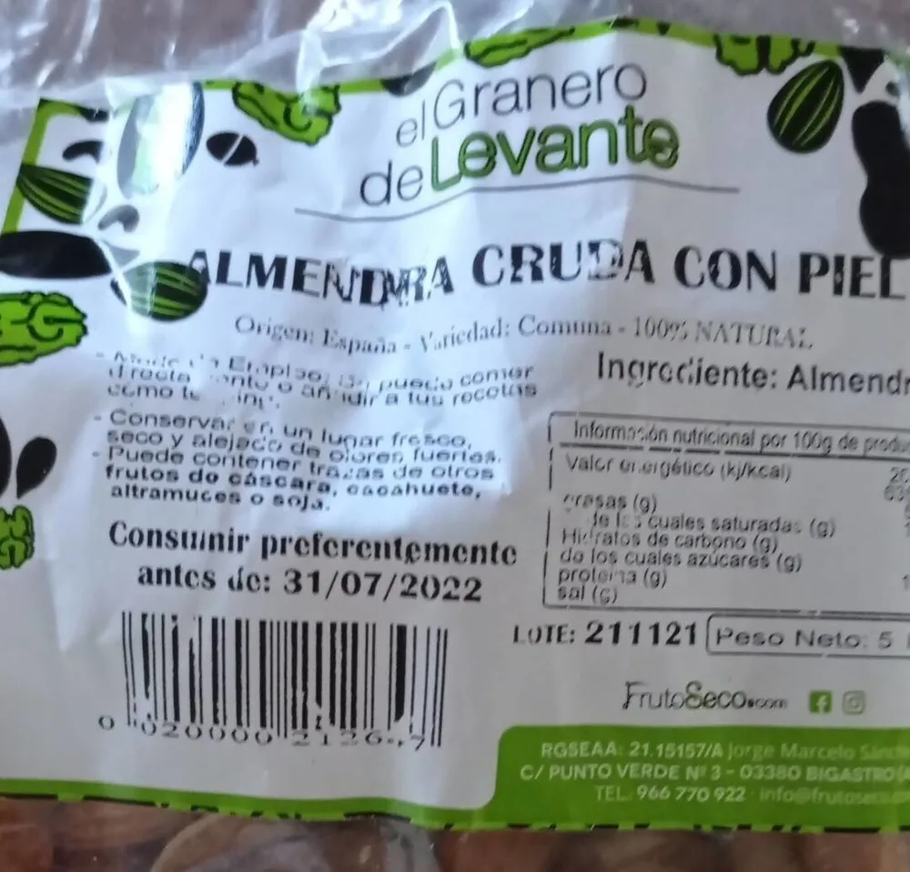 Almendra cruda