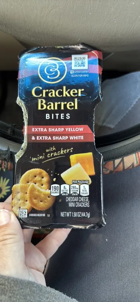 CHEDDAR CHEESE, MINI CRACKERS