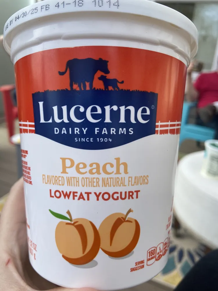 Peach lowfat yogurt, peach